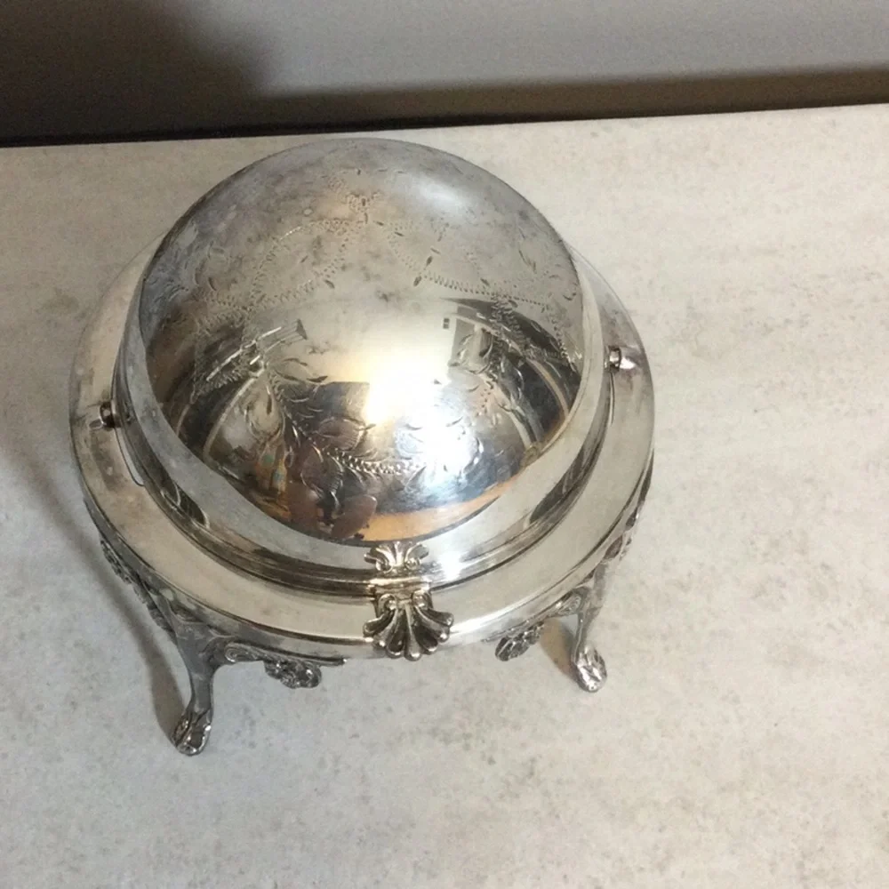 Sheffield England Silver Plated Covered Dome Butter Serving Dish